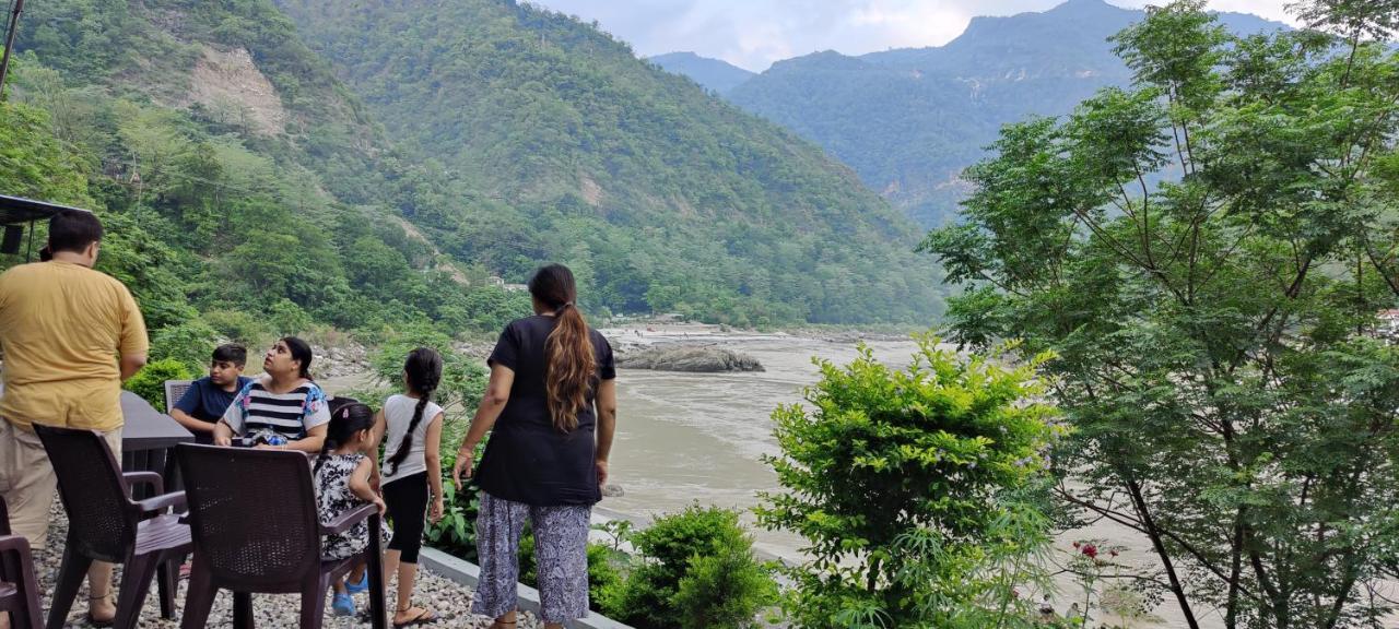 H7 Stay On The Ganges, Yoga & Spa Resort, Rishīkesh Eksteriør billede